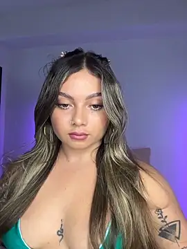 Snapshot of AnnyLopezzz_ chatting on September 22, 9:17 pm AnnyLopezzz online show from September 22, 9:17 pm