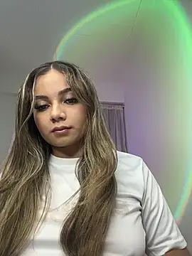 AnnyLopezzz  online show from September 24, 5:44 am