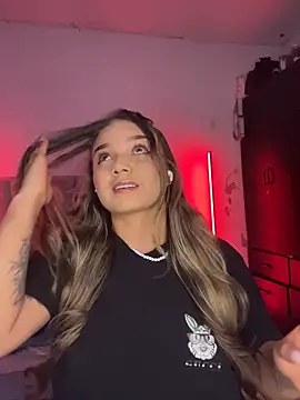 Snapshot of AnnyLopezzz_ chatting on March 15, 8:09 am AnnyLopezzz online show from March 15, 8:09 am