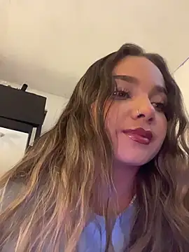 Snapshot of AnnyLopezzz_ chatting on March 16, 5:35 am AnnyLopezzz online show from March 16, 5:35 am