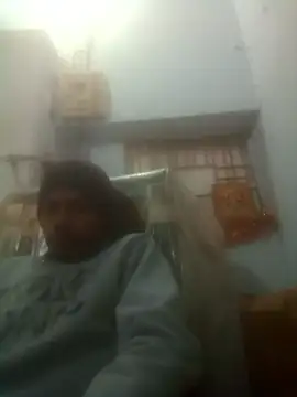 Snapshot of parmila203 chatting on December 18, 5:46 am parmila203 online show from December 18, 5:46 am