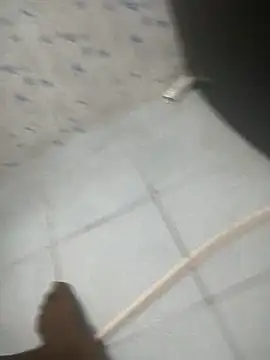 Snapshot of Leon_hot33 chatting on March 22, 9:51 pm Leon hot33 online show from March 22, 9:51 pm