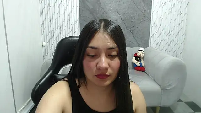 Snapshot of Ivony18_b chatting on October 28, 3:10 am Ivony18 b online show from October 28, 3:10 am