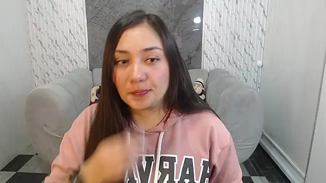 Snapshot of Ivony18_b chatting on November 5, 3:17 am Ivony18 b online show from November 5, 3:17 am