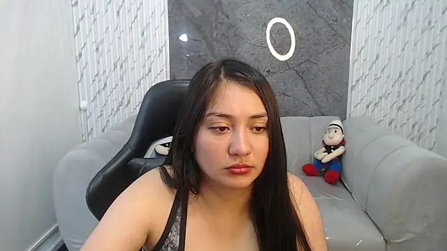 Snapshot of Ivony18_b chatting on November 22, 7:51 am Ivony18 b online show from November 22, 7:51 am