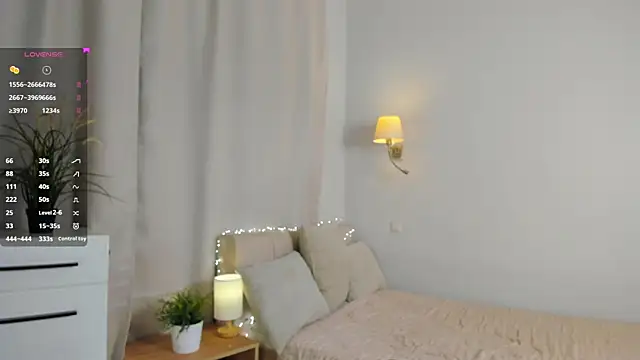 Snapshot of LakeshiaVodopich chatting on September 18, 9:22 am LakeshiaVodopich online show from September 18, 9:22 am