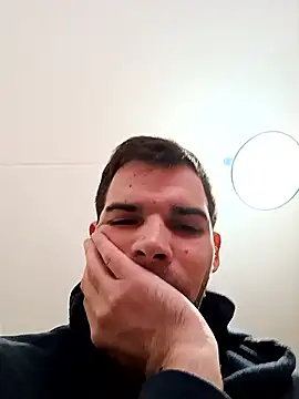 Snapshot of Michael9134 chatting on December 3, 9:18 am Michael9134 online show from December 3, 9:18 am