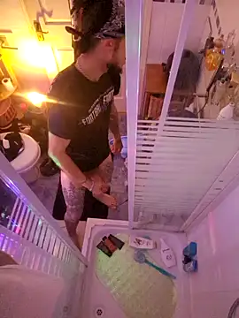 Snapshot of MODEST11_MMiILOO_AMARO chatting on October 12, 2:54 am MODEST11 MMiILOO AMARO online show from October 12, 2:54 am