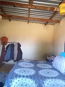 Curvycandy95 online show from October 2, 6:20 am