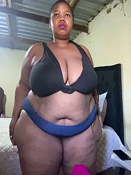 Curvycandy95 online show from June 10, 7:07 am
