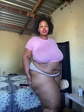 Curvycandy95 online show from July 16, 7:03 am