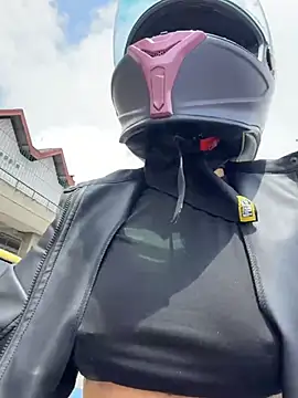 AlannaEvons online show from February 20, 4:51 pm