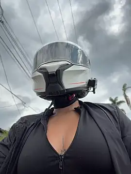 AlannaEvons online show from July 27, 8:05 pm