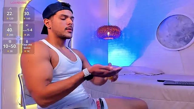 Snapshot of thiago_mercer chatting on September 30, 11:15 am thiago mercer online show from September 30, 11:15 am