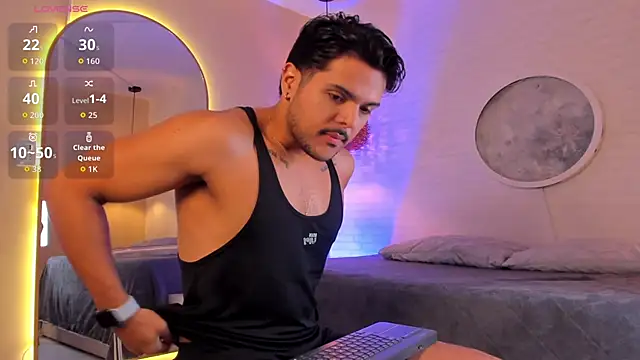 Snapshot of thiago_mercer chatting on October 3, 11:07 am thiago mercer online show from October 3, 11:07 am