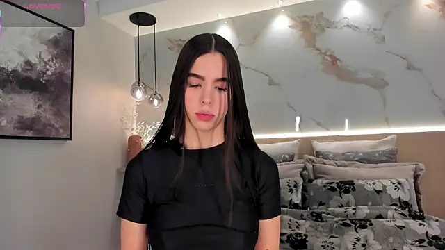 Snapshot of SolAvelar chatting on July 23, 11:02 pm SolAvelar online show from July 23, 11:02 pm