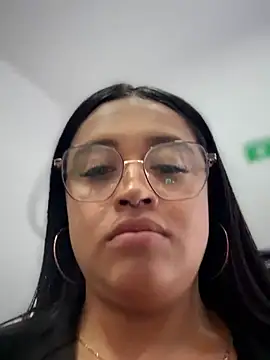 -Mia1 online show from July 28, 7:39 pm