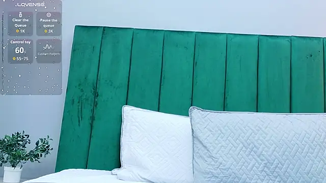 Ashley Evans22 online show from December 22, 9:12 pm