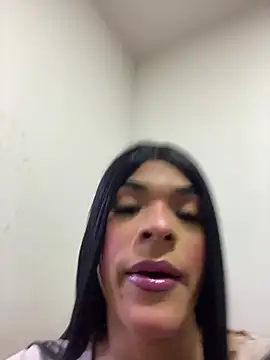 Amira Ember online show from July 14, 7:02 am
