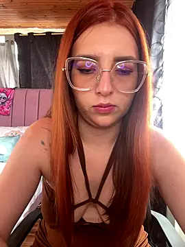 Snapshot of CoraVibes chatting on October 25, 12:13 pm CoraVibes online show from October 25, 12:13 pm