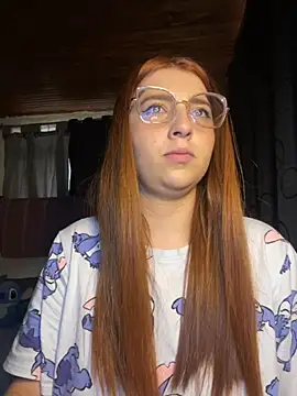 CoraVibes online show from December 20, 12:01 pm