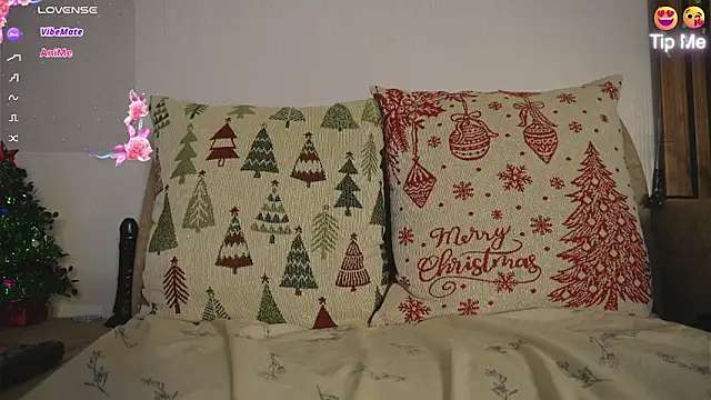 Roxybeautyy online show from November 10, 9:30 am