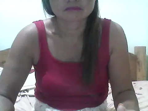 nathalie0045 online show from May 4, 10:33 am