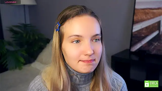 HongTomczak online show from September 17, 7:21 am