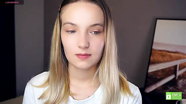 HongTomczak online show from September 23, 6:38 am