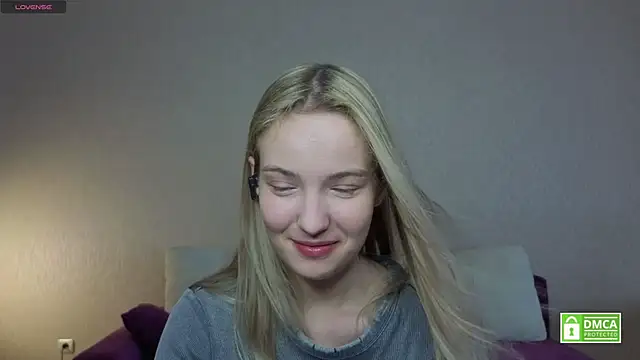 HongTomczak online show from July 7, 7:45 am