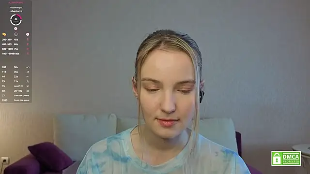 HongTomczak online show from July 10, 8:18 am