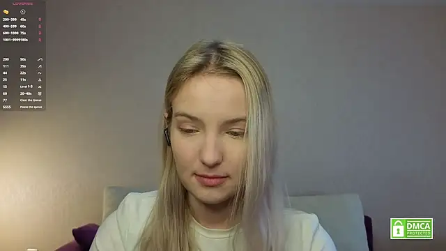 HongTomczak online show from July 16, 7:36 am