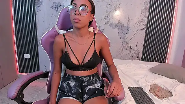 Mia Duarte1 online show from June 14, 9:39 pm