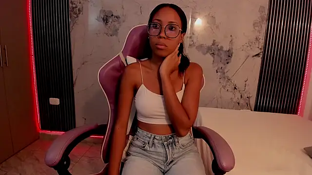 Mia Duarte1 online show from June 26, 7:18 pm