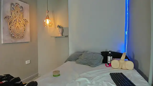 Mia Duarte1 online show from June 30, 1:01 pm