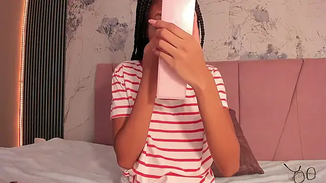 Mia Duarte1 online show from July 30, 6:29 pm