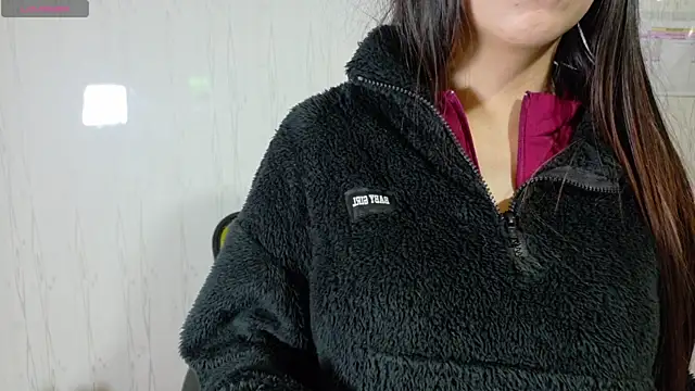 Sophi Thaylorr online show from September 17, 1:13 pm