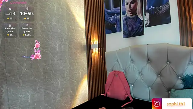 Sophi Thaylorr online show from September 26, 1:37 pm