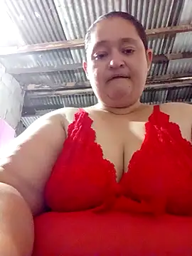 Snapshot of Sexyy-BBW chatting on October 19, 10:10 pm Sexyy-BBW online show from October 19, 10:10 pm