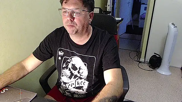 blueandwhite1 online show from November 7, 4:18 pm