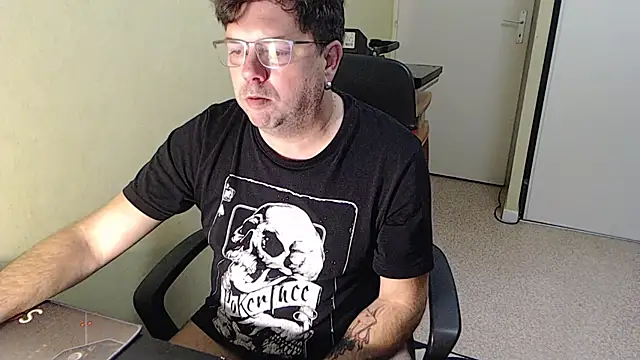 blueandwhite1 online show from November 24, 4:51 pm