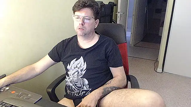 blueandwhite1 online show from February 14, 9:39 am