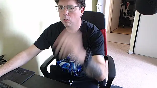 blueandwhite1 online show from March 13, 3:18 pm