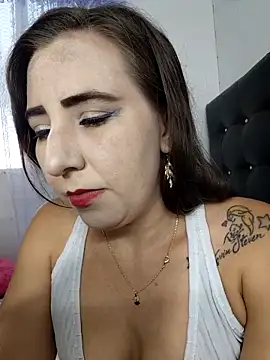 isabella lovem online show from February 7, 10:35 pm