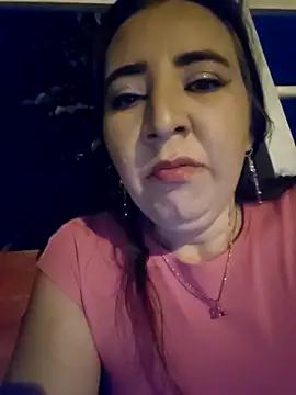 Snapshot of isabella_lovem chatting on May 2, 4:17 am isabella lovem online show from May 2, 4:17 am