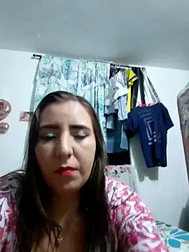isabella lovem online show from July 12, 12:12 am