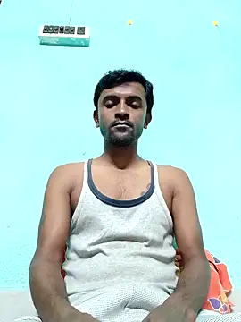 Snapshot of ShinuRoy chatting on November 29, 11:57 am ShinuRoy online show from November 29, 11:57 am