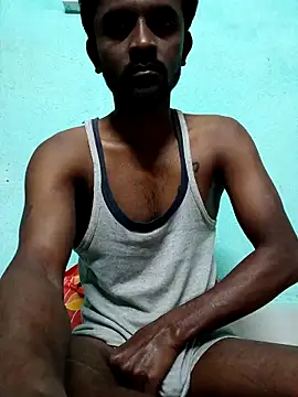 Snapshot of ShinuRoy chatting on December 5, 12:52 am ShinuRoy online show from December 5, 12:52 am