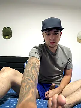 Snapshot of Jaguer2213 chatting on October 1, 3:56 am Jaguer2213 online show from October 1, 3:56 am