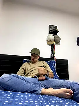 Snapshot of Jaguer2213 chatting on November 1, 4:25 am Jaguer2213 online show from November 1, 4:25 am